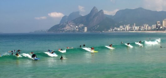 Os Melhores Destinos Para Praticar Surf no Mundo